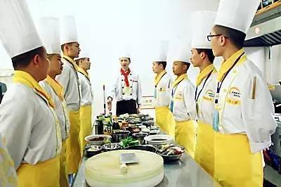 以廚政管理為本，以菜品研發(fā)為心——現(xiàn)代國(guó)際餐飲管理的核心驅(qū)動(dòng)